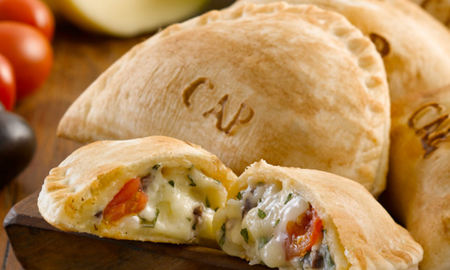 Empanadas Caprese de forma rápida y sencilla Empanadas Caprese de forma rápida y sencilla