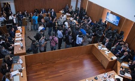 ratifican altas penas para los monos y la absolucion de un policia ratifican altas penas para los monos y la absolucion de un policia