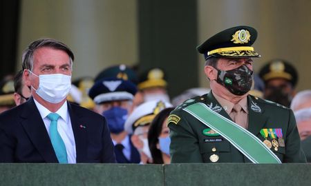 Bolsonaro afirmó que las Fuerzas Armadas hicieron un informe presentado ante el TSE con objeciones sobre el sistema electoral de Brasil. Bolsonaro afirmó que las Fuerzas Armadas hicieron un informe presentado ante el TSE con objeciones sobre el sistema electoral de Brasil.