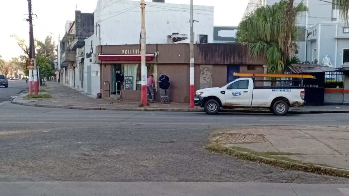 Una falla eléctrica subterránea dejó sin luz a vecinos de Santa Fe y generó preocupación.