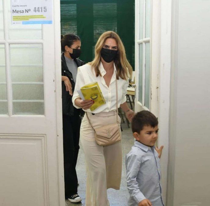 Granata, en blanco y nude.