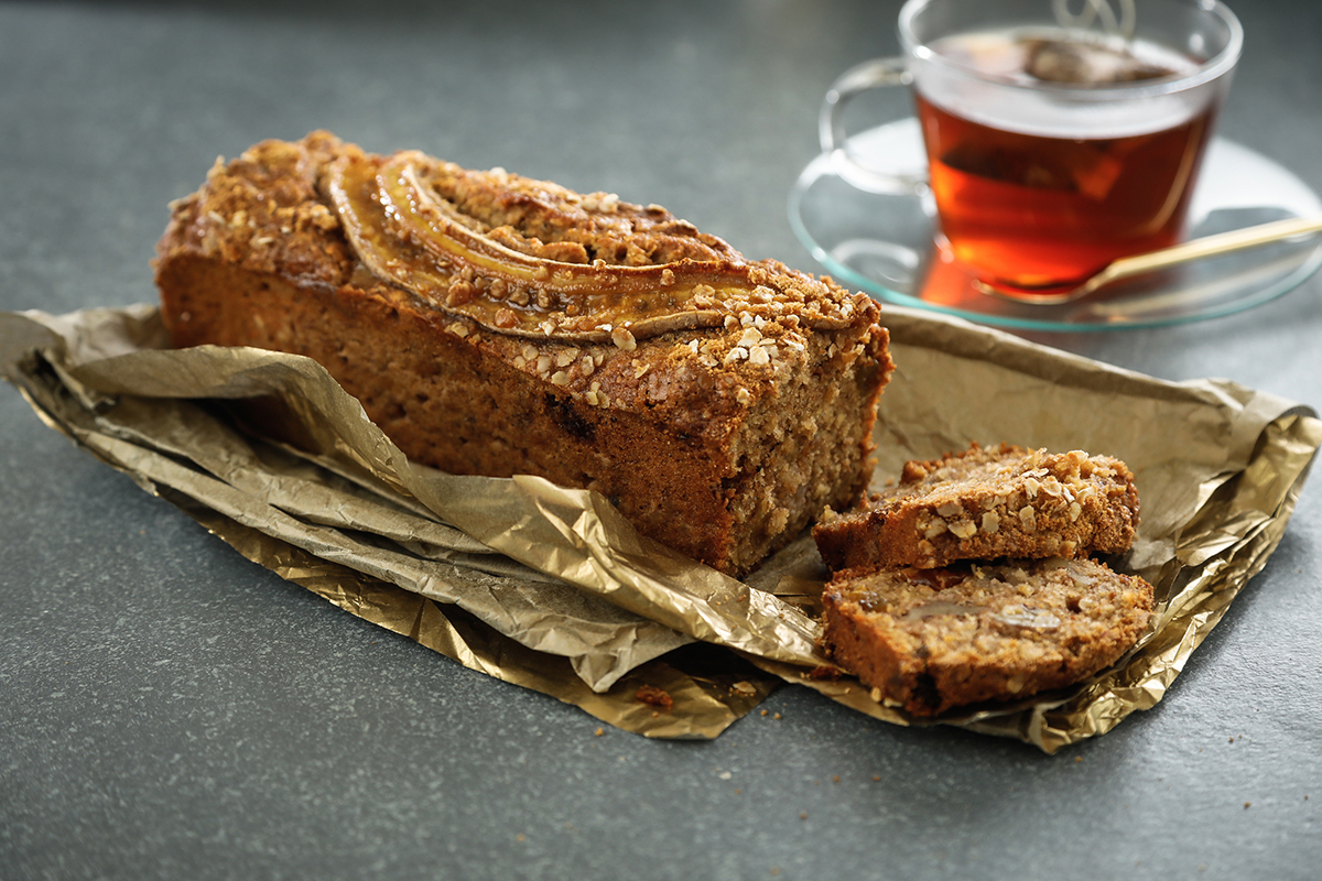 El budín de banana y almendras es un postre rico y saludable que puede disfrutarse en también en la merienda. El budín de banana y almendras es un postre rico y saludable que puede disfrutarse en también en la merienda. 