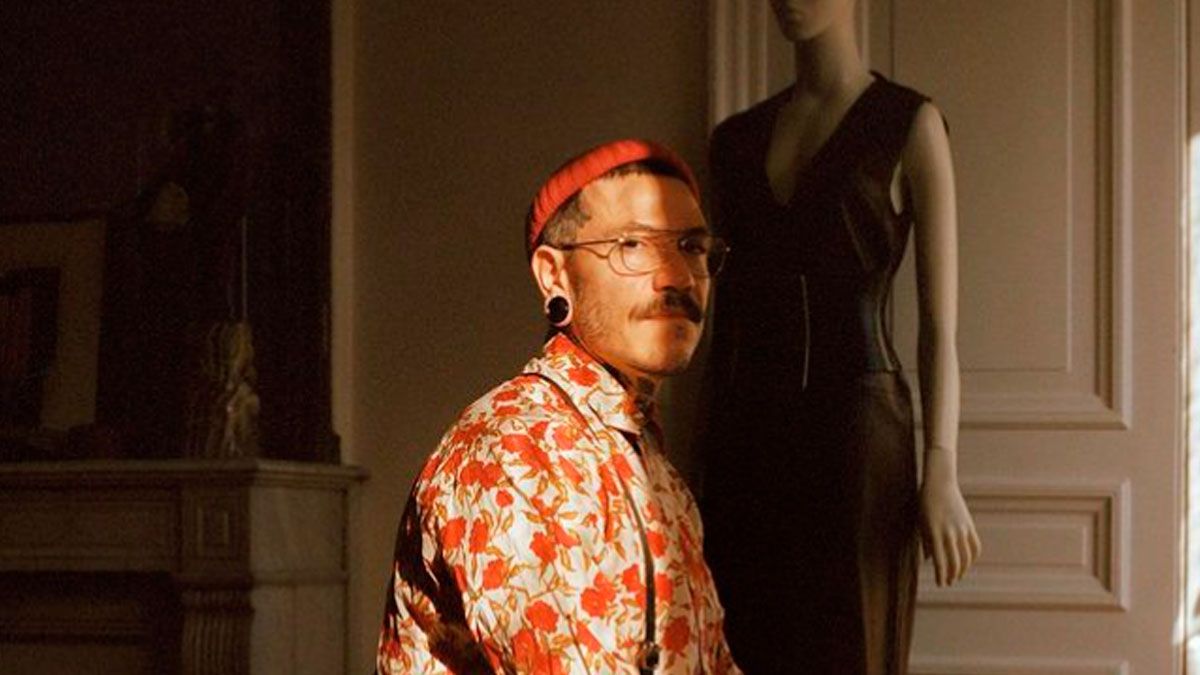 Adrián Appiolaza: el argentino que se convirtió en el nuevo director creativo de Moschino