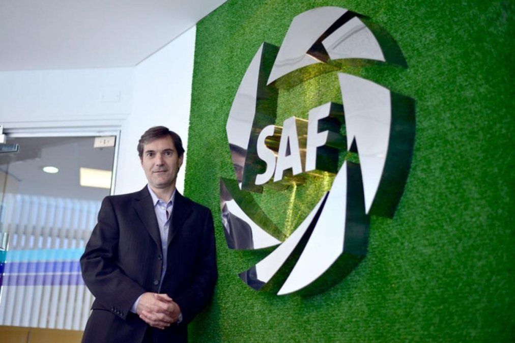 Elizondo renunció a la Superliga y lo reemplazará Tinelli