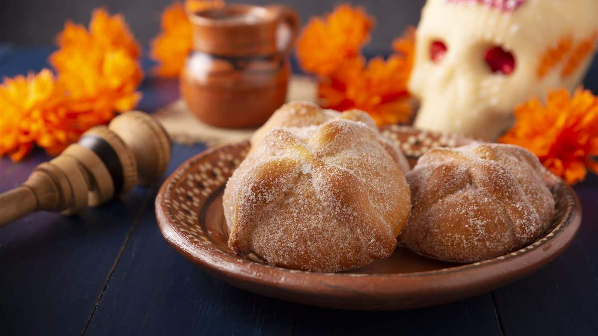 Cómo hacer pan de muerto: el pan tradicional mexicano para celebrar el Día de Muertos