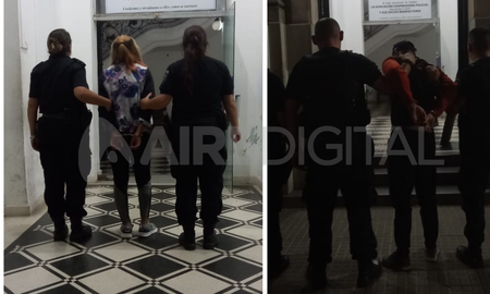 Los efectivos de la Comisaría Primera que realizaban patrullajes preventivos por la inseguridad en Santa Fe cuando detuvieron a los ladrones. Los efectivos de la Comisaría Primera que realizaban patrullajes preventivos por la inseguridad en Santa Fe cuando detuvieron a los ladrones.