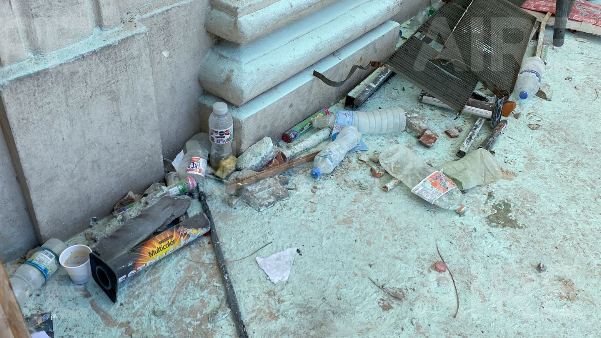 Los destrozos en la Legislatura de Santa Fe. Los destrozos en la Legislatura de Santa Fe.