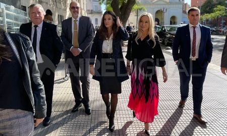 Cecilia Vranicich (centro), es la flamante fiscal general de la provincia de Santa Fe. Cecilia Vranicich (centro), es la flamante fiscal general de la provincia de Santa Fe.