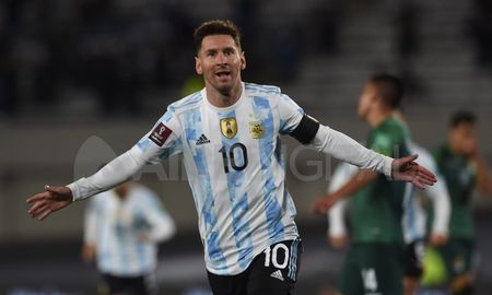 Con el capitán Lionel Messi como principal atracción, la Albiceleste vuelve a presentarse ante su público luego del gran triunfo del domingo pasado sobre Uruguay por 3-0. Con el capitán Lionel Messi como principal atracción, la Albiceleste vuelve a presentarse ante su público luego del gran triunfo del domingo pasado sobre Uruguay por 3-0.