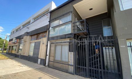 La vivienda que fue blanco del robo se ubica en Ricardo Aldao al 1200, a metros de avenida General Paz. La vivienda que fue blanco del robo se ubica en Ricardo Aldao al 1200, a metros de avenida General Paz.