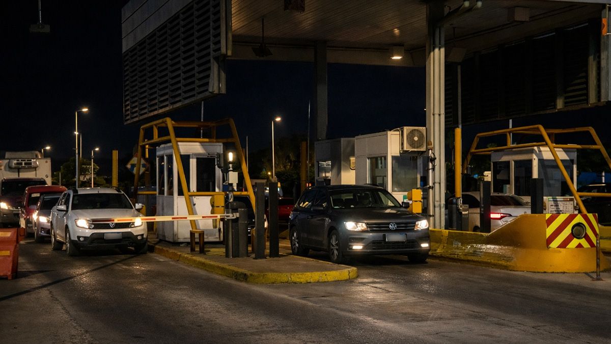 El violento hecho ocurrió durante la noche en el peaje de Sauce Viejo.