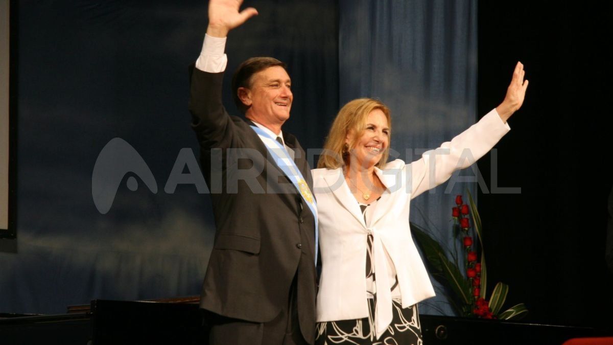 En 2007 el Frente Progresista llegó a la gobernación de Santa Fe de la mano de Hermes Binner y Griselda Tessio. Vencieron a Rafael Bielsa, el candidato del PJ. En 2007 el Frente Progresista llegó a la gobernación de Santa Fe de la mano de Hermes Binner y Griselda Tessio. Vencieron a Rafael Bielsa, el candidato del PJ.