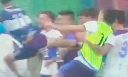 Graves incidentes en la Liga Totorense: final con pelea entre los jugadores y balas de gomas Graves incidentes en la Liga Totorense: final con pelea entre los jugadores y balas de gomas