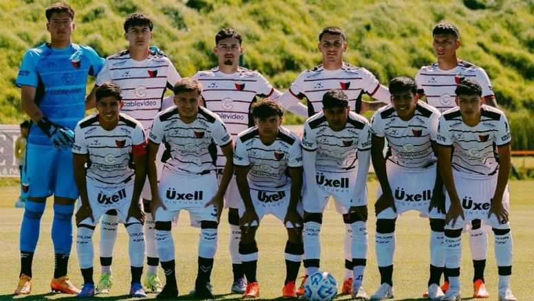 Colón le ganó 2 a 0 a Aldosivi en Mar del Plata y completó un digno certamen en reserva