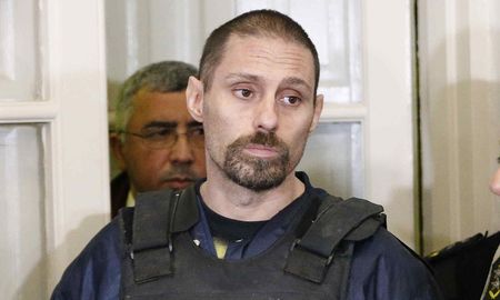 Pérez Corradi goza de “falta de mérito” en la causa en la que está imputado como presunto autor intelectual del Triple Crimen de General Rodríguez. Pérez Corradi goza de “falta de mérito” en la causa en la que está imputado como presunto autor intelectual del Triple Crimen de General Rodríguez.
