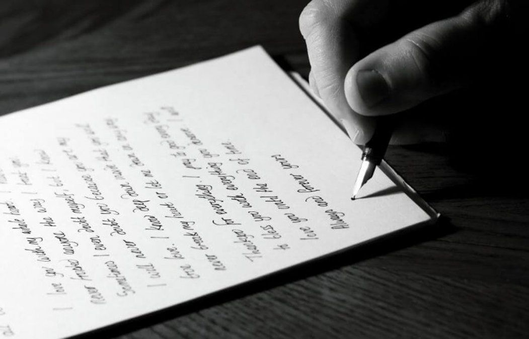 Debo acostumbrarme a esta soledad: la carta de una abuela conmueve e invitar a pensar