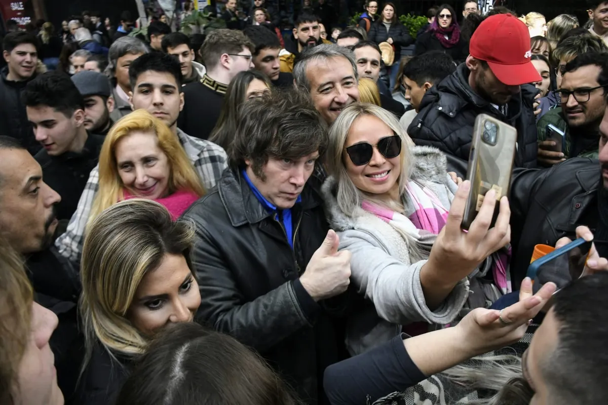 Javier Milei se presentó de manera oficial como precandidato a presidente de la Nación.
