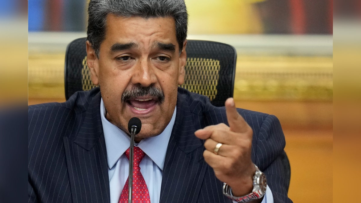 Nicolás Maduro prohibió el uso de X (antes Twitter) en todo el país: ¡Fuera X de Venezuela!