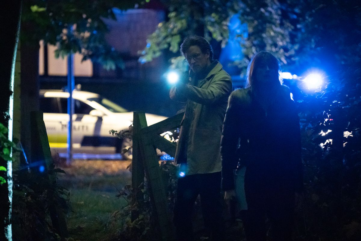 "El caso Hartung" tiene solo seis episodios de menos de una hora y se destaca por ser crudo, sombrío y de suspenso. "El caso Hartung" tiene solo seis episodios de menos de una hora y se destaca por ser crudo, sombrío y de suspenso.