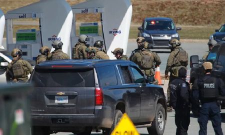 autentica masacre en canada: asesino en la calle a 16 personas