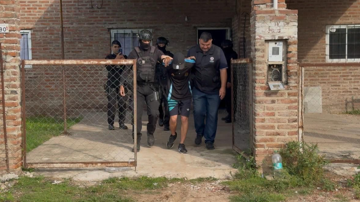 En los operativos se detuvo a dos hombres que quedaron a disposición de la Justicia.