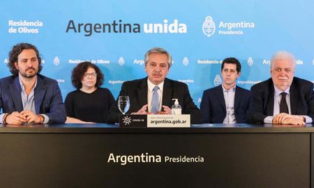 Cafiero y González García plantearon que con la curva de casos en asceso es complejo flexibilizar la cuarententa. Cafiero y González García plantearon que con la curva de casos en asceso es complejo flexibilizar la cuarententa.