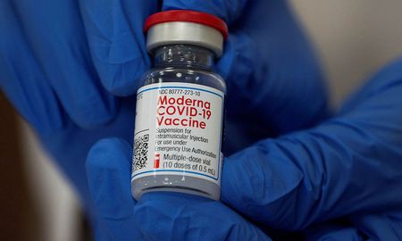Menos de 10 personas en California a las que se les administró la vacuna de Moderna en San Diego tuvieron que recibir atención médica. Menos de 10 personas en California a las que se les administró la vacuna de Moderna en San Diego tuvieron que recibir atención médica.