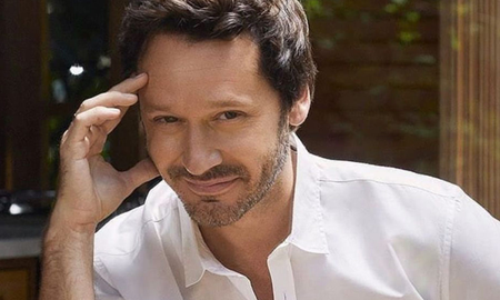 El actor publicó una foto junto a Isabel Luco Morandé, pero el parecido con la hija de Mirtha Legrand causó impacto en la red. El actor publicó una foto junto a Isabel Luco Morandé, pero el parecido con la hija de Mirtha Legrand causó impacto en la red.
