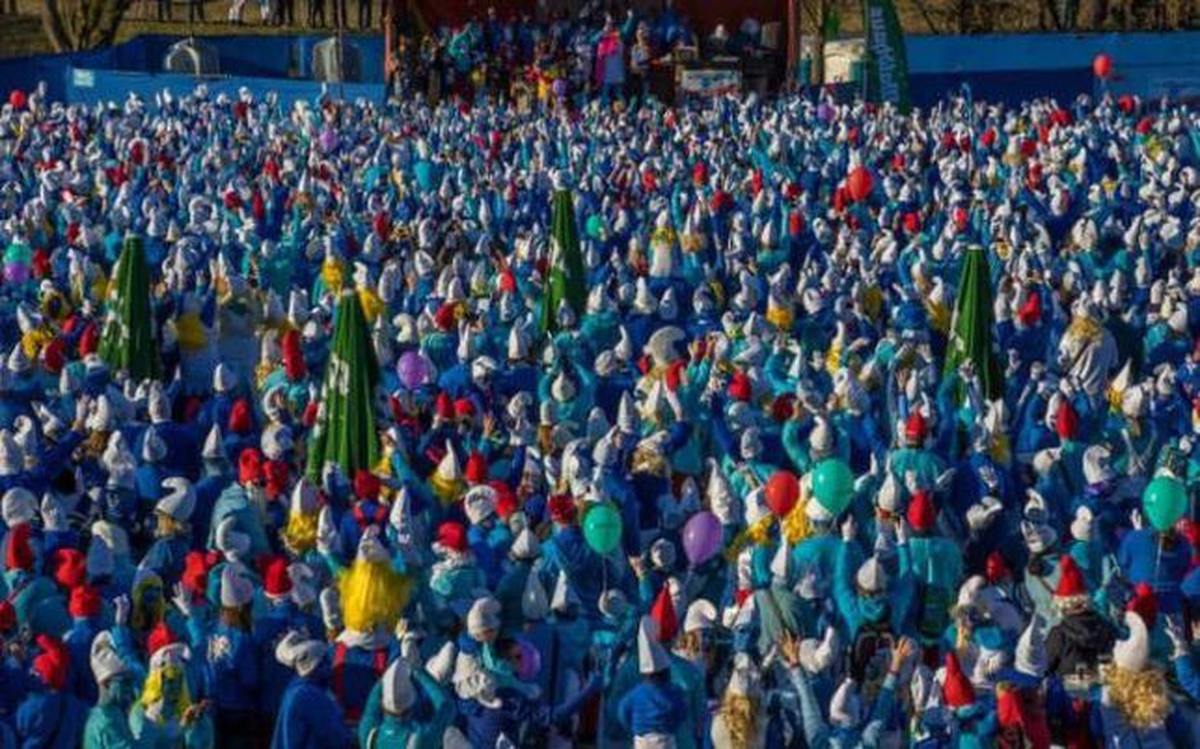 En 2008 se registró que 1253 personas se disfrazaron de Pitufos para alcanzar este Guinness.