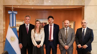 Maximiliano Pullaro llevó al canciller Pablo Quirno un documento en defensa de la producción santafesina de biodiésel