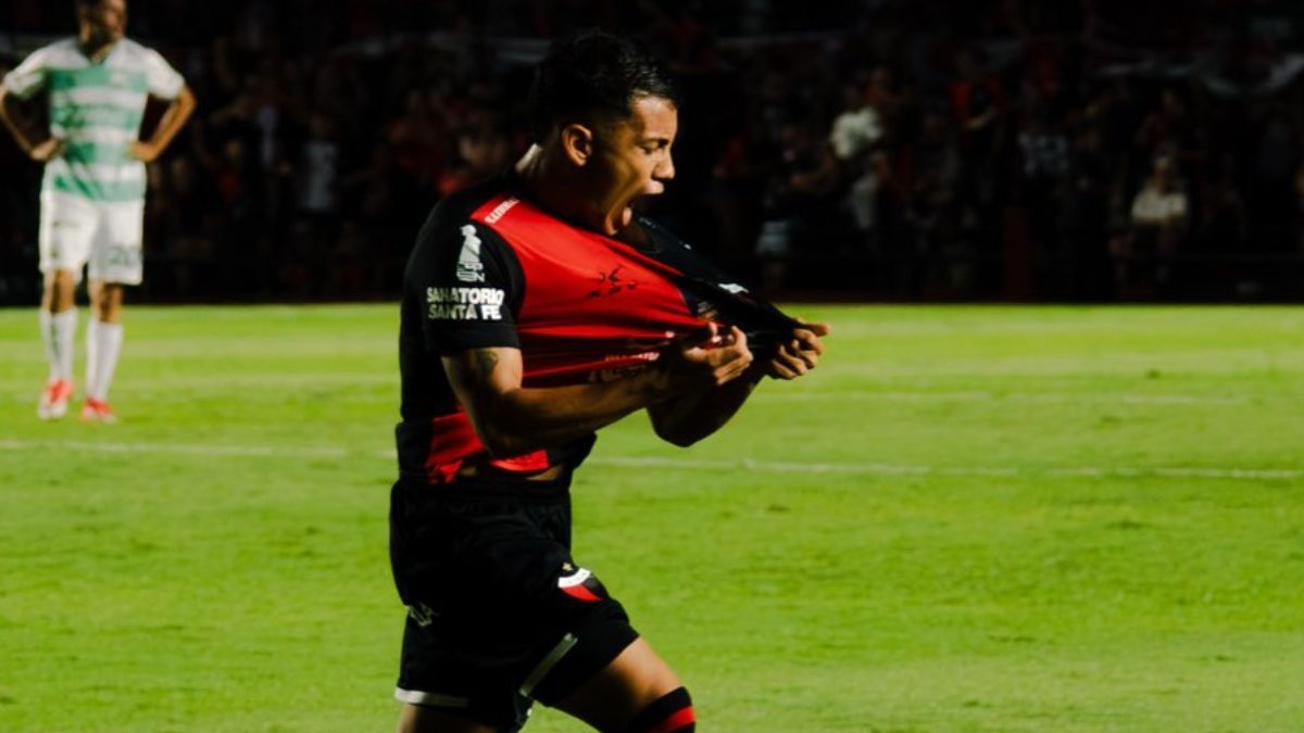 Colón presentará su camiseta oficial en la previa del partido ante Acassuso.