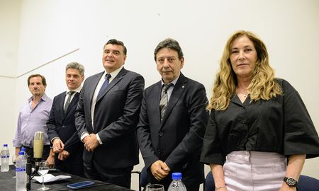 El presidente de la Asociación Argentina de Fiscales, Marcelo Varona Quintián, participó de una charla en Rosario sobre la independencia del Poder Judicial. El presidente de la Asociación Argentina de Fiscales, Marcelo Varona Quintián, participó de una charla en Rosario sobre la independencia del Poder Judicial.
