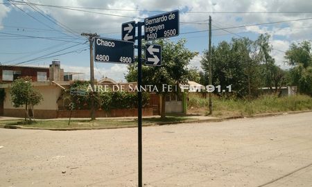 barrio santa rita ii: confusa situacion con una joven en moto barrio santa rita ii: confusa situacion con una joven en moto