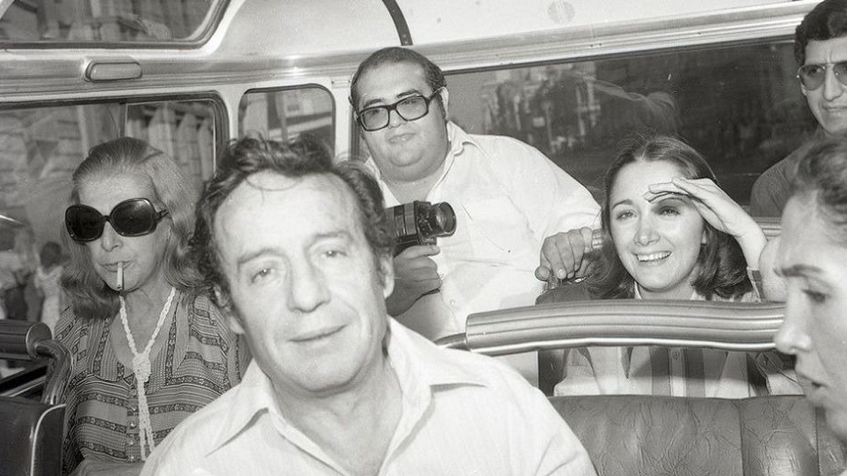 Paloma Fern&aacute;ndez, la hija de Angelines, ya lo hab&iacute;a contado en una entrevista en 1999, pero ahora vuelven a salir a la luz los detalles de su pasado insurgente, cuando &ldquo;La Bruja del 71&rdquo; empu&ntilde;&oacute; las armas junto a miembros de movimientos obreros, sindicalistas y republicanos y form&oacute; parte de la guerrilla espa&ntilde;ola que combat&iacute;a a la dictadura.