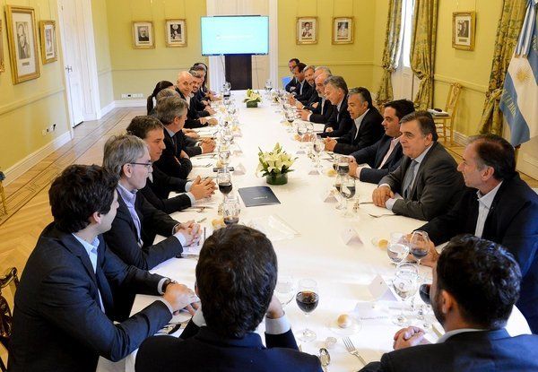 Macri convocó a todo el arco político para lanzar “reformas estructurales”