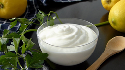 altText(Cómo hacer mayonesa casera saludable sin huevo ni aceite: receta fácil y lista en minutos)}