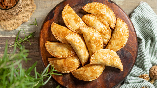 Animate a hacer esta receta de empanadas de pollo en casa.