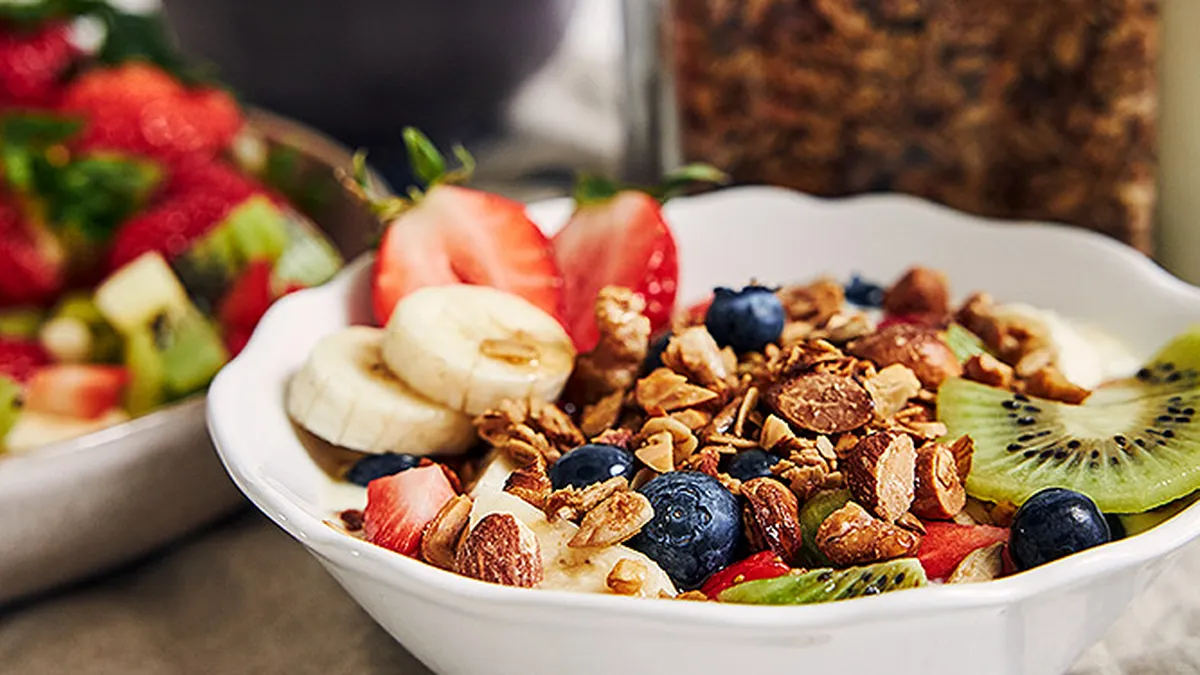 Un desayuno complementado con vitaminas, fibras, minerales y grasas son esenciales para alimentarse vos. 