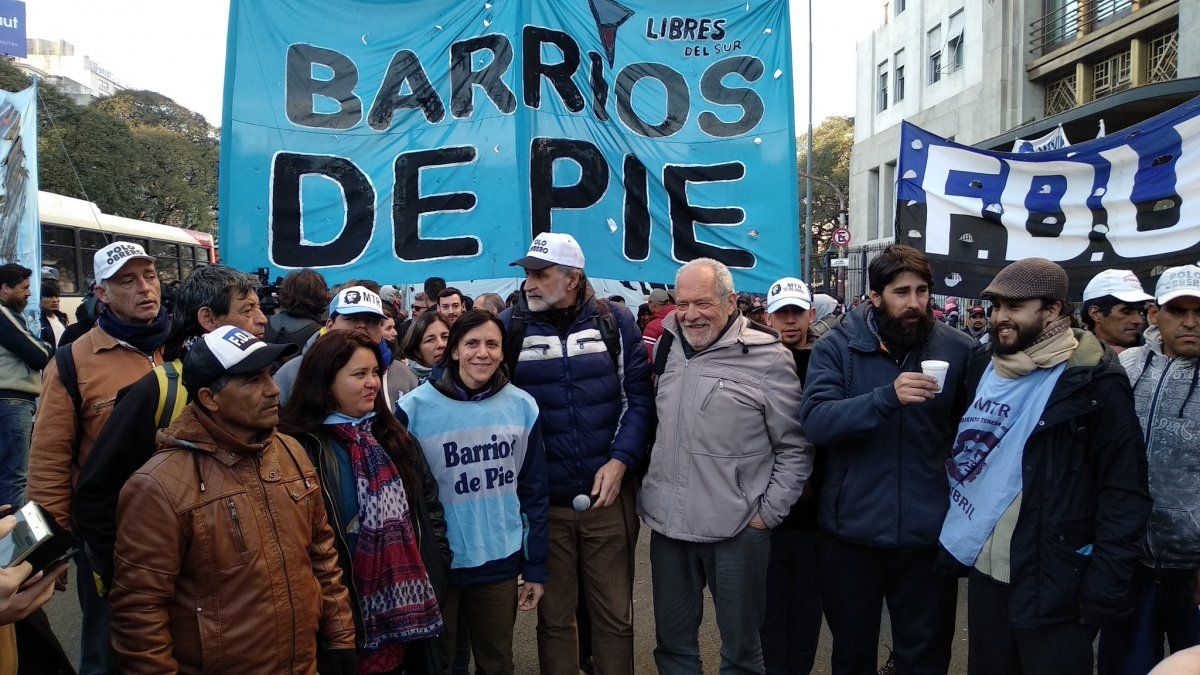 El Polo Obrero y Barrios de Pie reclamaron aumento de planes sociales