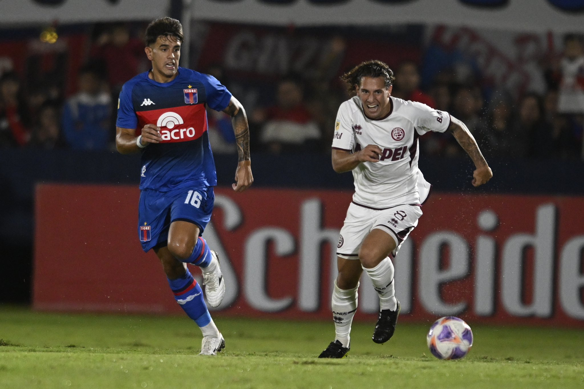 Lanús venció 2-1 a Tigre y lo complicó con el descenso. Lanús venció 2-1 a Tigre y lo complicó con el descenso.