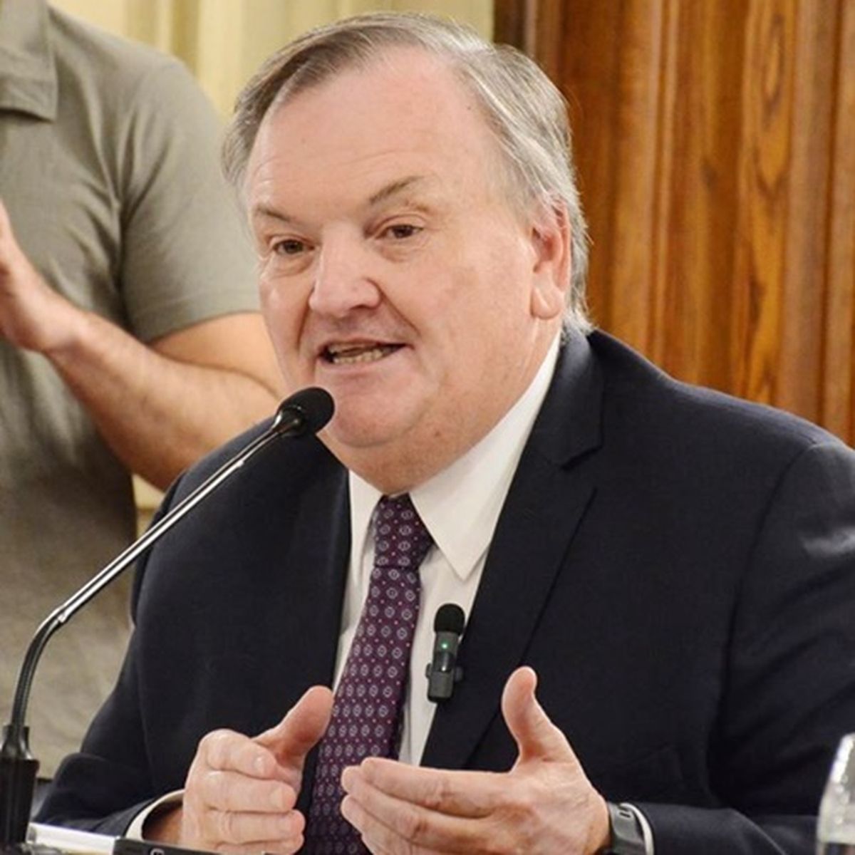 El senador de la UCR, Felipe Michlig, fue el encargado de ingresar el proyecto a la Legislatura. El senador de la UCR, Felipe Michlig, fue el encargado de ingresar el proyecto a la Legislatura.