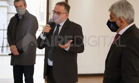 Este martes, el ministro de Seguridad de la provincia, Jorge Lagna encabezó una conferencia de prensa en la que se anunció la implementación de un dispositivo de trabajo en conjunto entre la Provincia, el Municipio y el MPA. Este martes, el ministro de Seguridad de la provincia, Jorge Lagna encabezó una conferencia de prensa en la que se anunció la implementación de un dispositivo de trabajo en conjunto entre la Provincia, el Municipio y el MPA.
