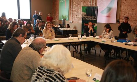 La convocatoria estuvo a cargo de la diputada Mónica Peralta y contó con la presencia de legisladores de tres provincias.