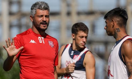 El Club Atlético Unión derrotó 2-1 a Banfield y se prepara para afrontar el clásico santafesino en la séptima fecha de la Copa de la Liga. El Club Atlético Unión derrotó 2-1 a Banfield y se prepara para afrontar el clásico santafesino en la séptima fecha de la Copa de la Liga.