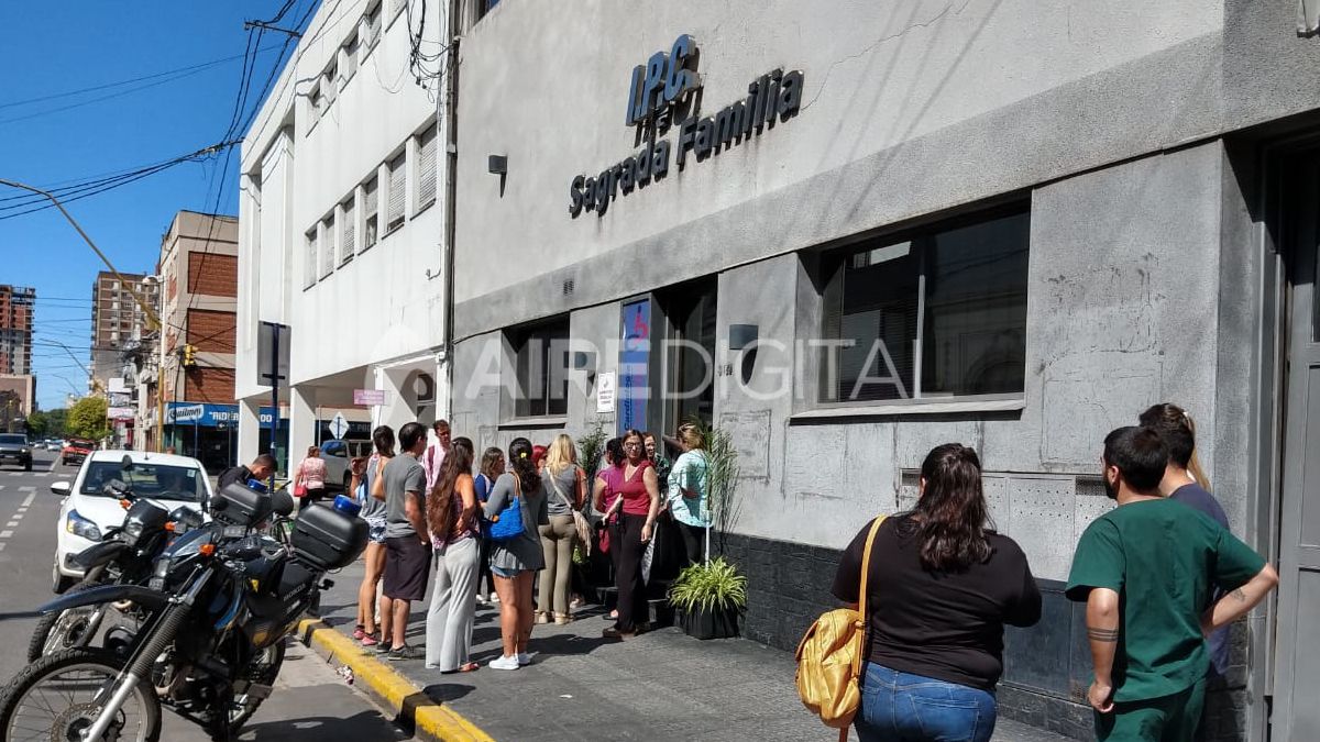 Incertidumbre y tensión ante el cierre del sanatorio Sagrada Familia