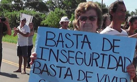 Este martes, el comisario Rimoldi asumió como ministro de Seguridad en reemplazo de Jorge Lagna, quien fue removido del cargo por el gobernador Perotti. Este martes, el comisario Rimoldi asumió como ministro de Seguridad en reemplazo de Jorge Lagna, quien fue removido del cargo por el gobernador Perotti.
