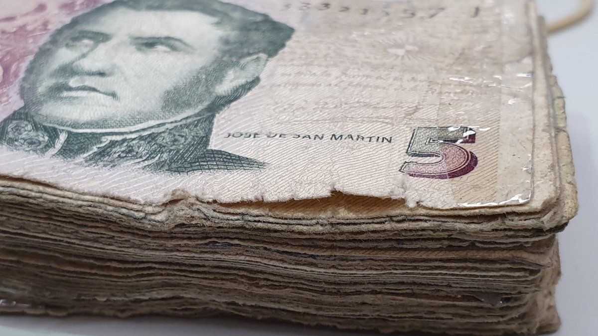 Adiós al billete de $5: a fin de mes ya no servirán para comprar