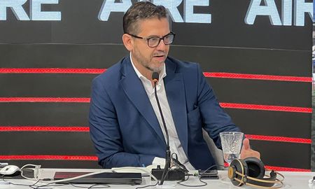 Mastropaolo dijo que “el SEOM es una licitación que está caída, que viene con prórrogas sucesivas y es un servicio que no es eficiente hoy en día”. Mastropaolo dijo que “el SEOM es una licitación que está caída, que viene con prórrogas sucesivas y es un servicio que no es eficiente hoy en día”.