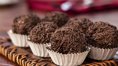 Receta de brigadeiro brasileño con solo 3 ingredientes: dulce, rápido y sin horno