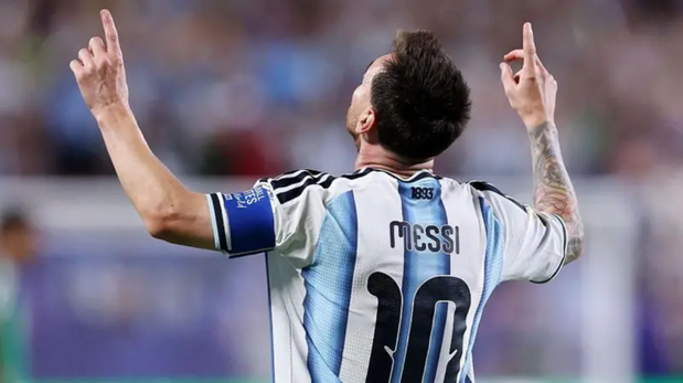 Por qué todos los jugadores de la Selección Argentina tienen el número 1893 en la camiseta